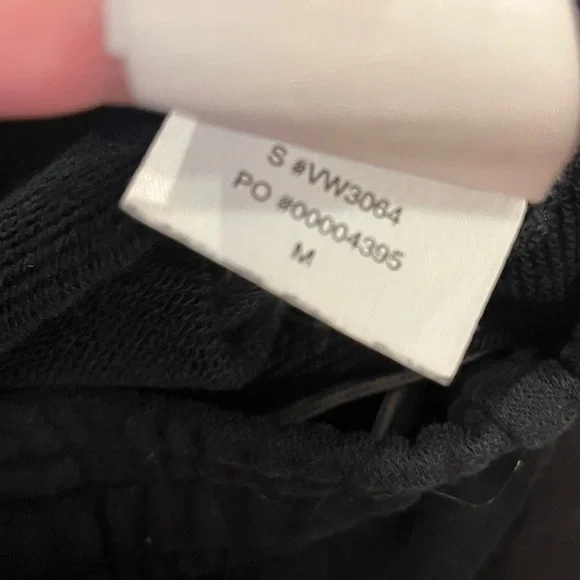 Vuori Sedona Sport Short Black French Terry Size Medium - Picture 7 of 10